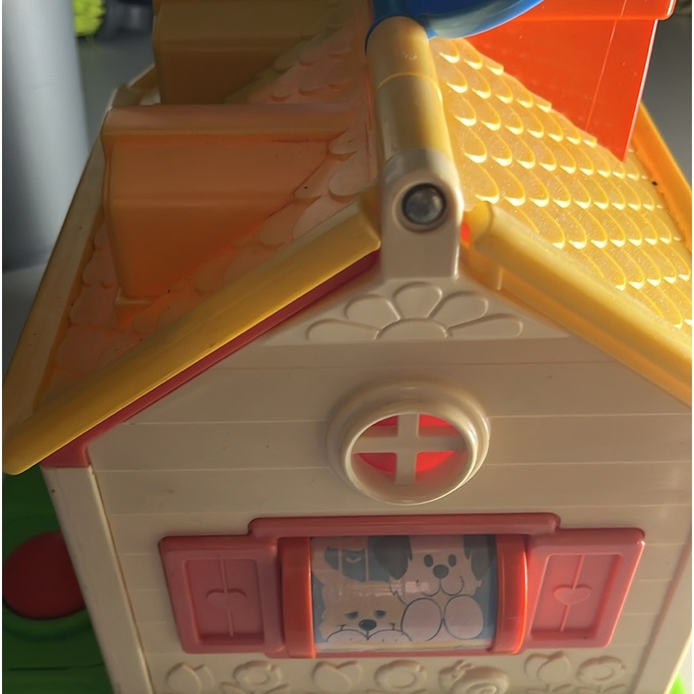 Fisher Price “my little house”